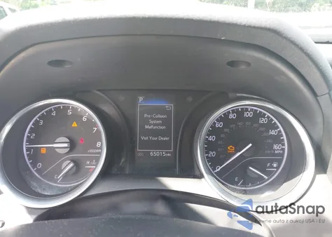 2020 Toyota Camry Le z USA, uszkodzony, nr VIN 4T1C11AK7LU972025